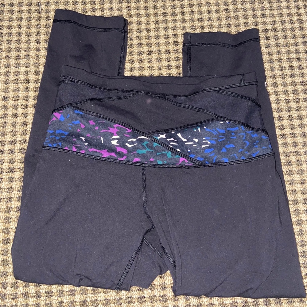 High Waisted Lululemon leggings patterned
